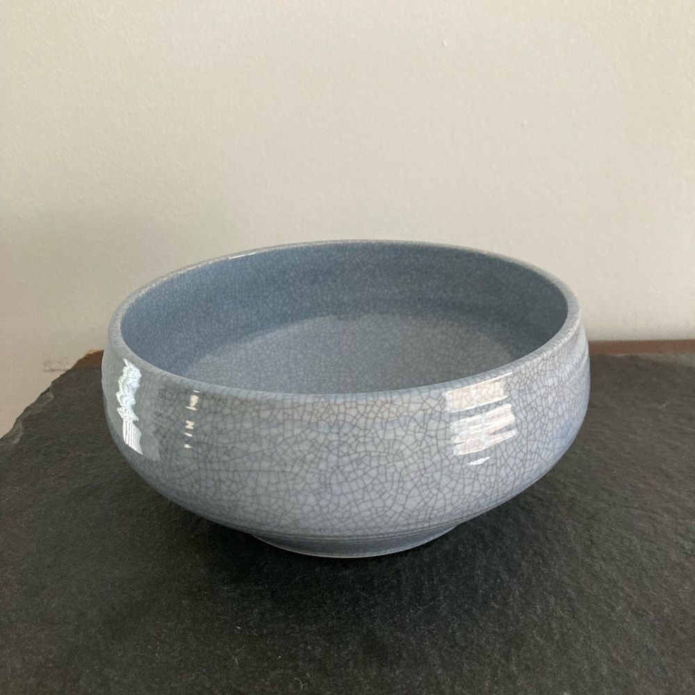Vintage 90s light blue crackle bowl